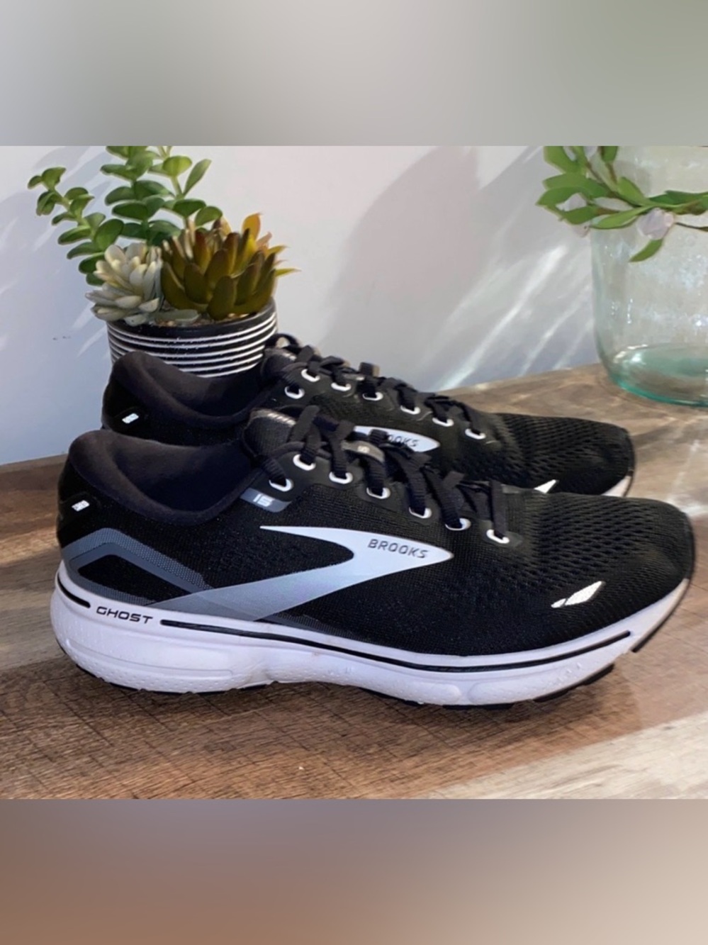 Brooks Ghost 15 Men's Black & Gray Running Athletic Shoes Sneakers Size 8.5